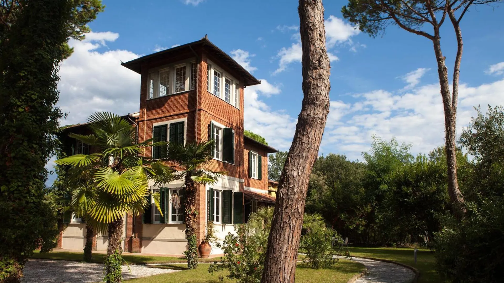 Villa Liberty Al Mare Marina di Massa 0*,  Italy