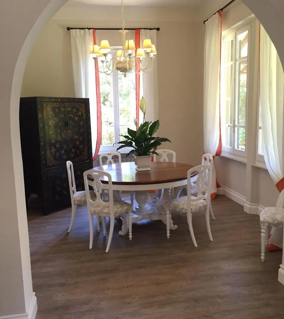 Villa Liberty Al Mare Marina di Massa Italy